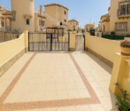 Дом в Ориуэла Коста 67 кв.м с террасой и бассейном