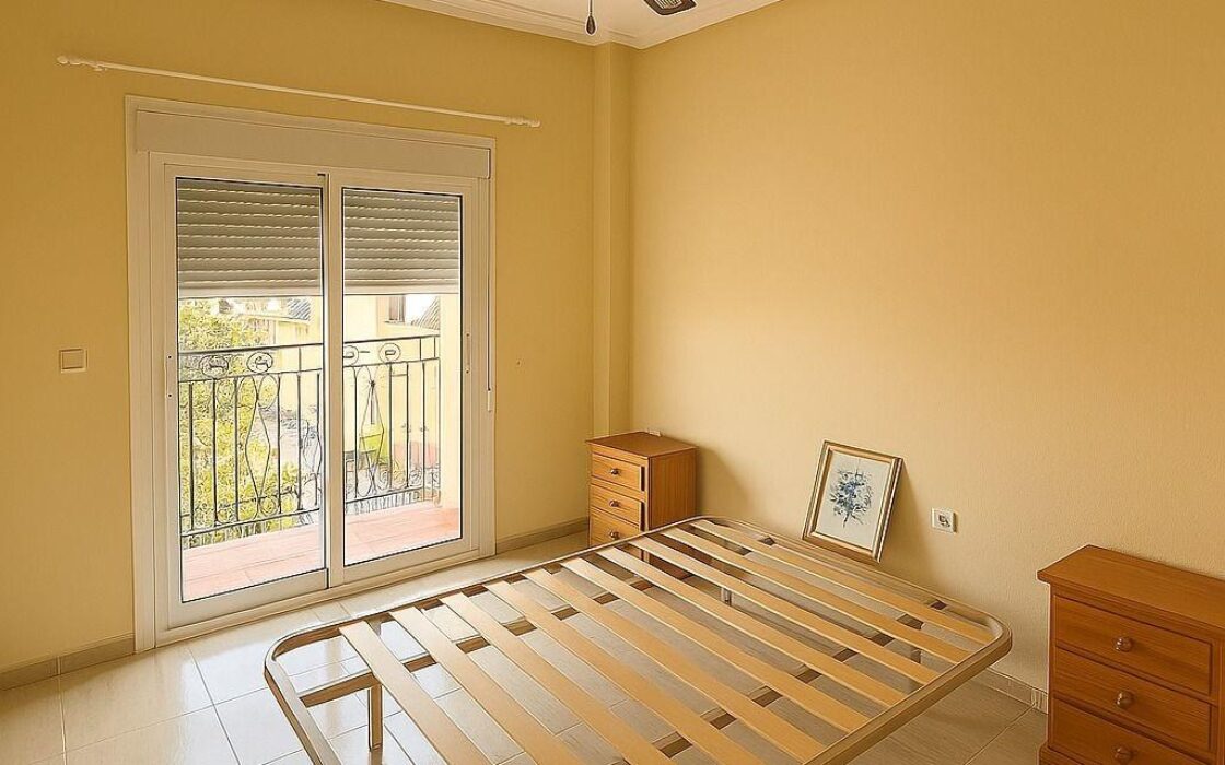 Дом в Ориуэла Коста 67 кв.м с террасой и бассейном