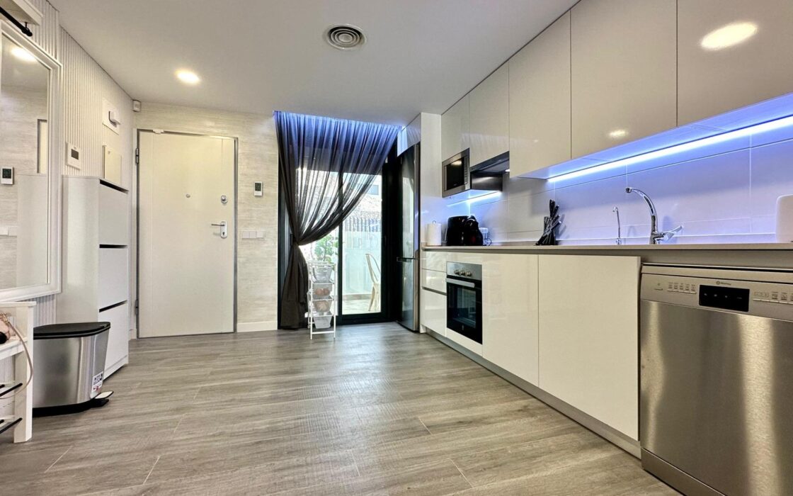 Дуплекс с панорамными видами в Бенидорме, 215 кв.м.