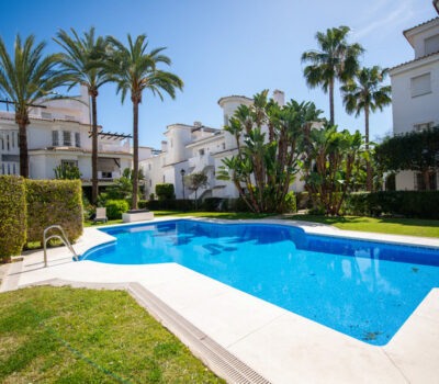 Двохрівневий пентхаус з терасою в Лос Наранхос 114 кв.м