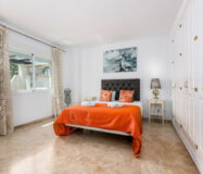 Двухуровневый пентхаус с террасой в Лос Наранхос 114 кв.м