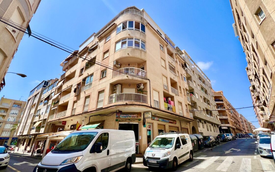 Апартаменты в Торревьехе у моря 42 кв.м с террасой