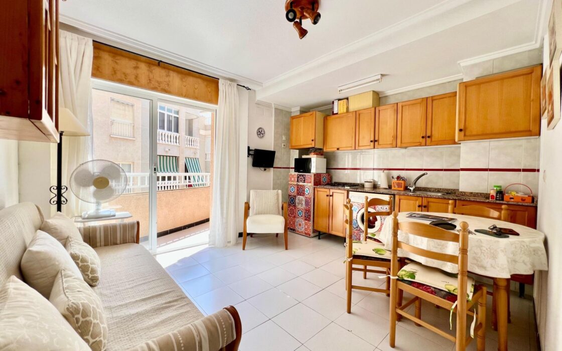 Апартаменты в Торревьехе у моря 42 кв.м с террасой