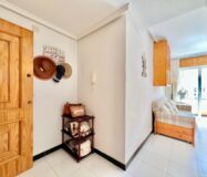 Апартаменты в Торревьехе у моря 42 кв.м с террасой