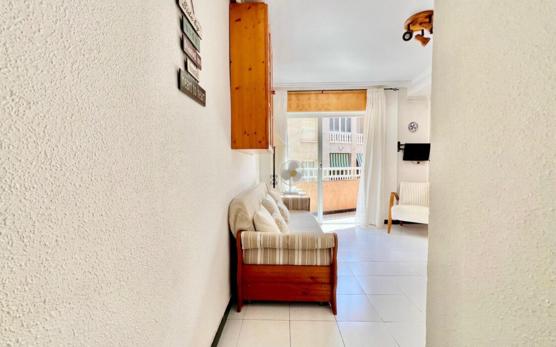 Апартаменты в Торревьехе у моря 42 кв.м с террасой