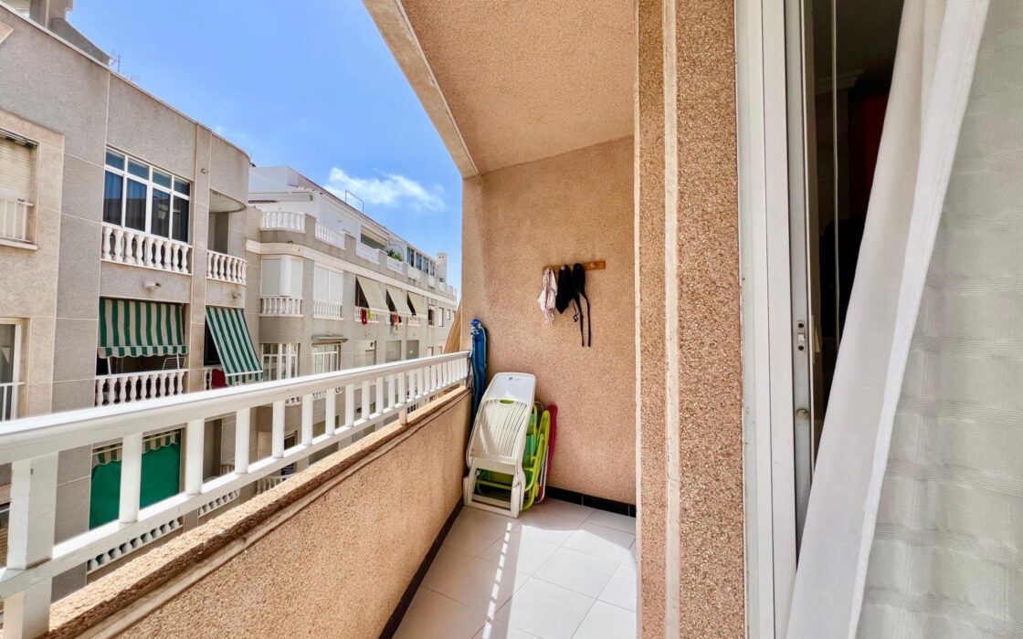 Апартаменты в Торревьехе у моря 42 кв.м с террасой