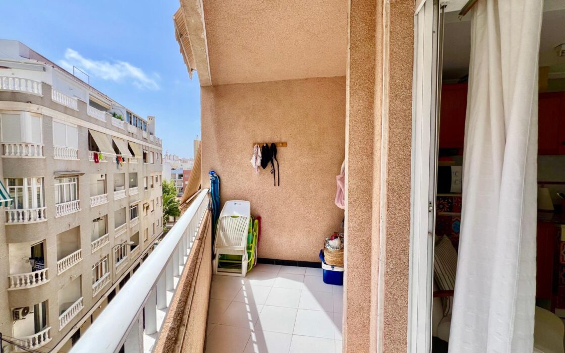 Апартаменты в Торревьехе у моря 42 кв.м с террасой