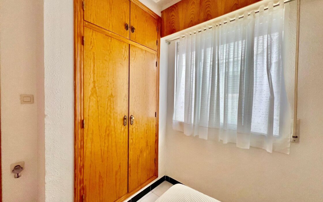 Апартаменты в Торревьехе у моря 42 кв.м с террасой