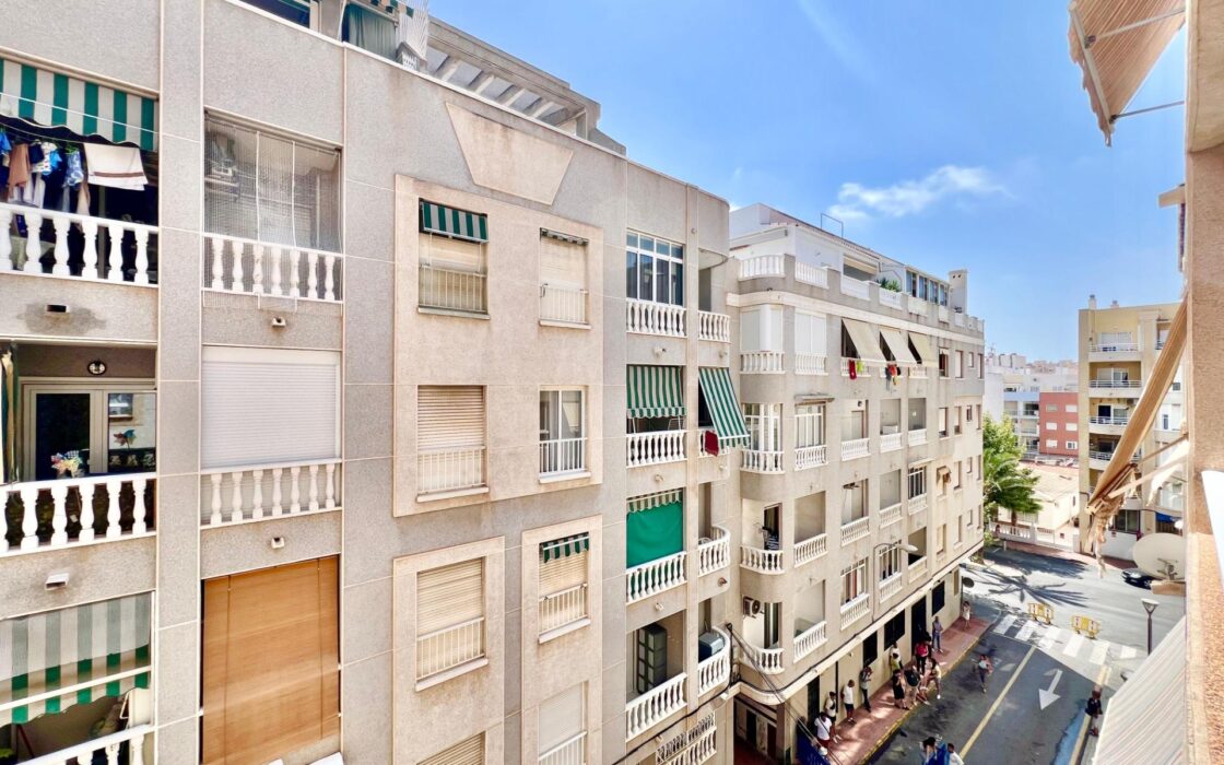 Апартаменты в Торревьехе у моря 42 кв.м с террасой