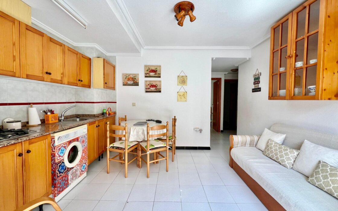 Апартаменты в Торревьехе у моря 42 кв.м с террасой