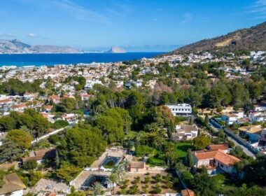 Новая постройка в Альбире с террасой 4 спальни 268 кв.м