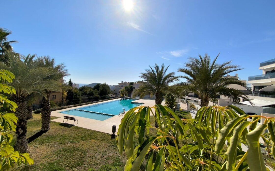 Двохрівневий таунхаус з видом на море в Бенідормі 263 кв.м