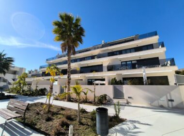 Двохрівневий таунхаус з видом на море в Бенідормі 263 кв.м