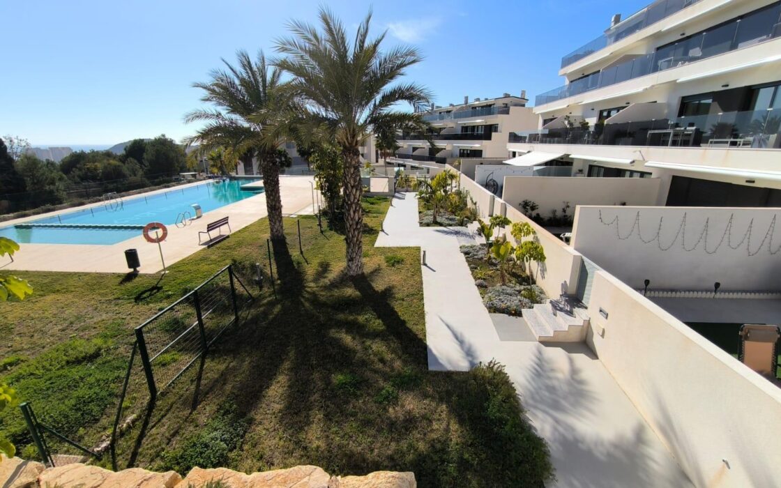 Двохрівневий таунхаус з видом на море в Бенідормі 263 кв.м