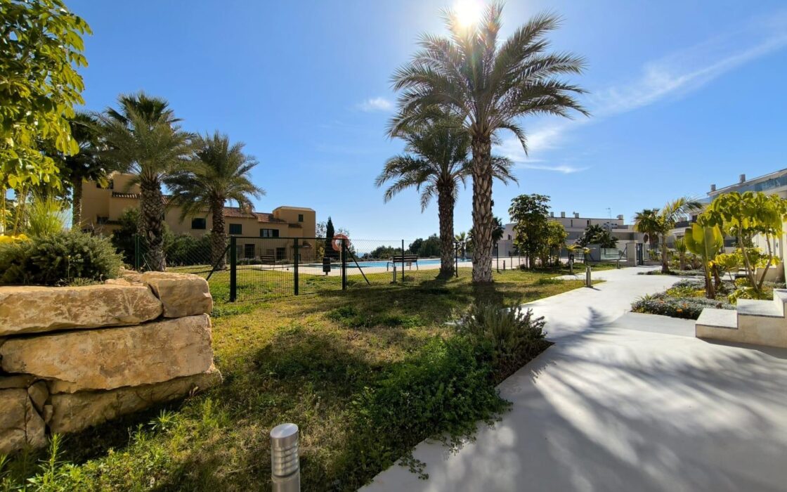 Двохрівневий таунхаус з видом на море в Бенідормі 263 кв.м