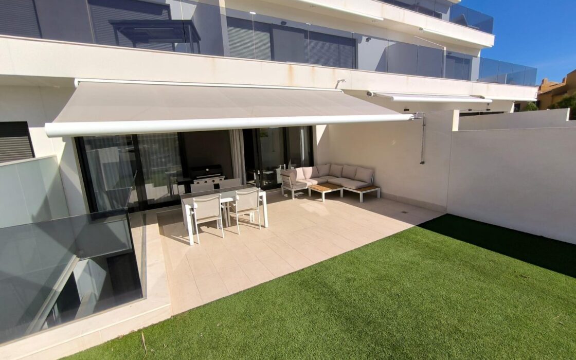 Двохрівневий таунхаус з видом на море в Бенідормі 263 кв.м