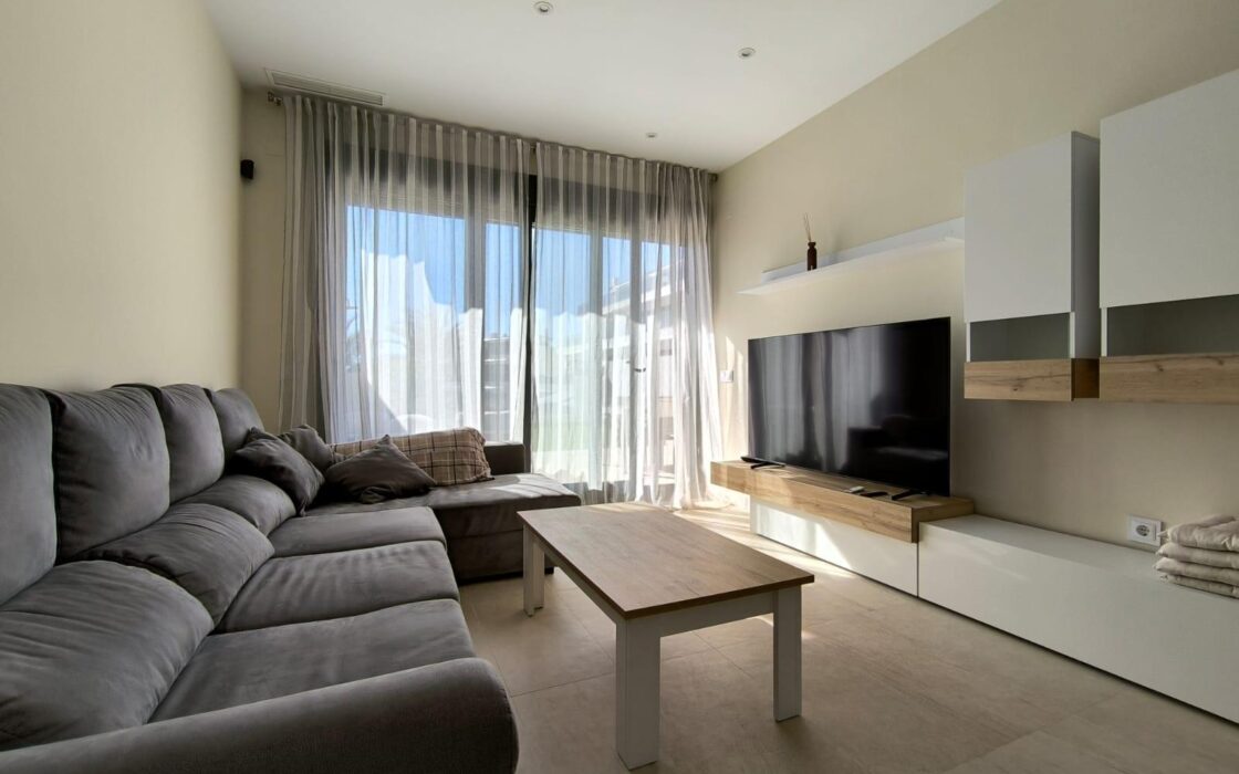 Двохрівневий таунхаус з видом на море в Бенідормі 263 кв.м