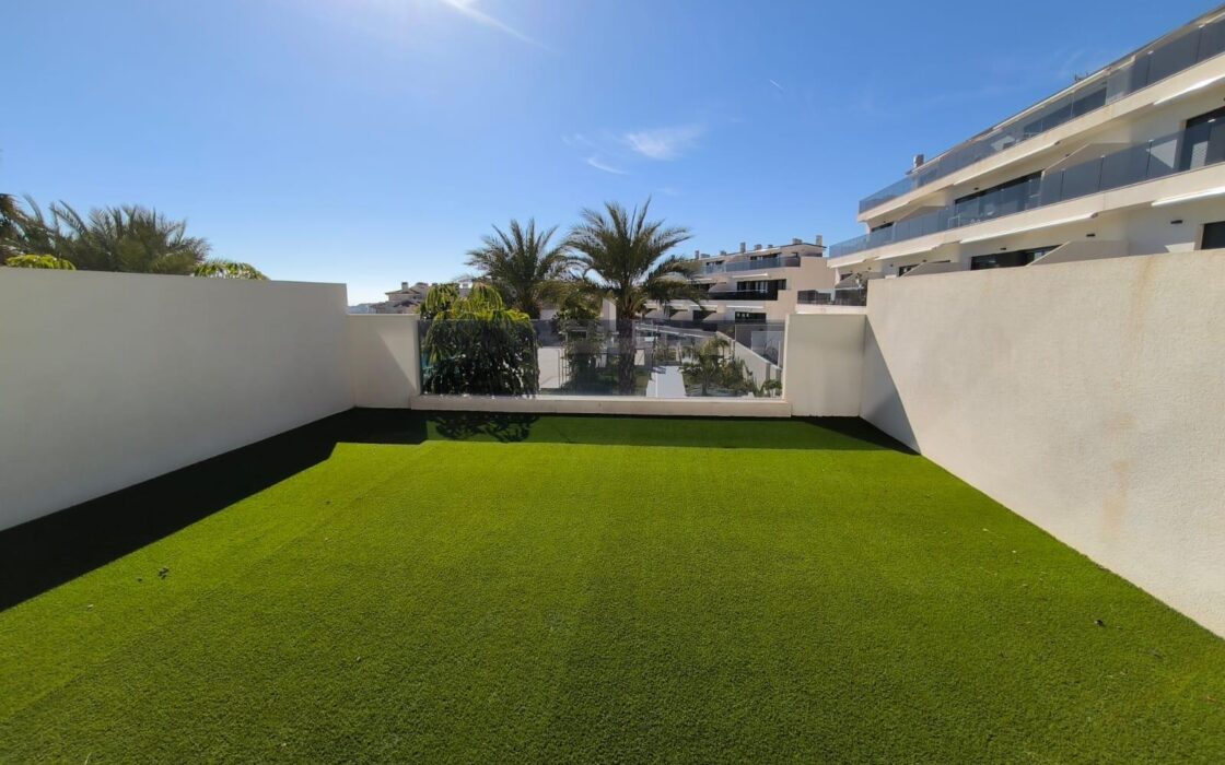 Двохрівневий таунхаус з видом на море в Бенідормі 263 кв.м