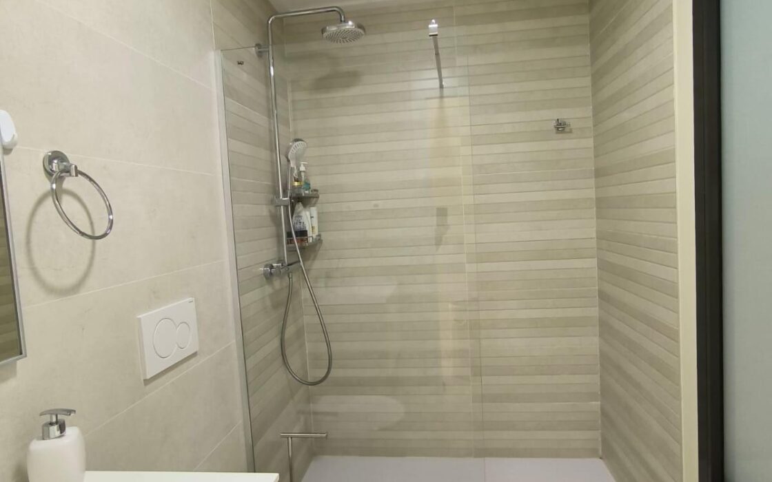 Двохрівневий таунхаус з видом на море в Бенідормі 263 кв.м