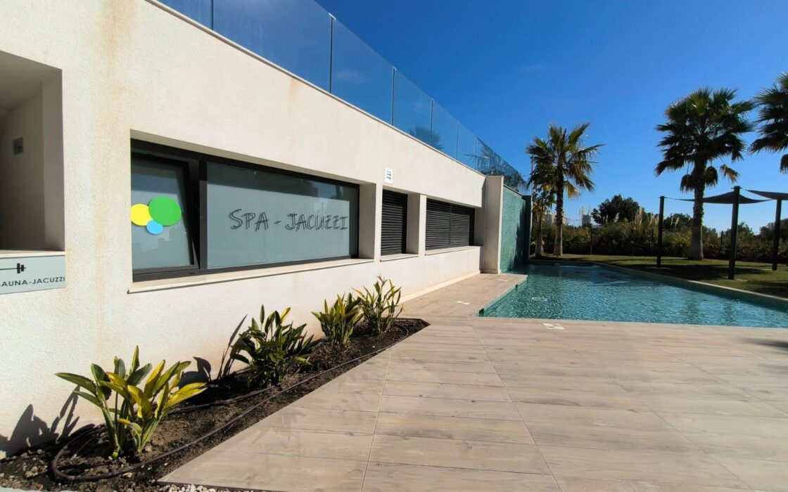 Двохрівневий таунхаус з видом на море в Бенідормі 263 кв.м