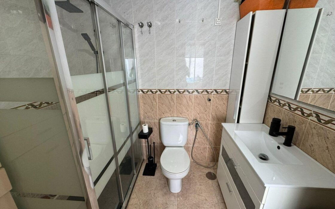 Апартамент 75 кв.м з терасою в Торрев’єсі біля моря