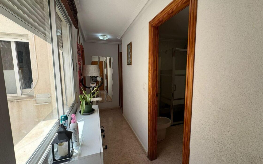 Апартамент 75 кв.м з терасою в Торрев’єсі біля моря