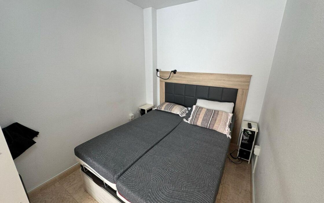 Апартамент 75 кв.м з терасою в Торрев’єсі біля моря