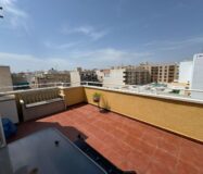 Апартамент 75 кв.м з терасою в Торрев’єсі біля моря