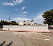 Вилла в Сьюдад Кесада 110 кв.м с бассейном у моря