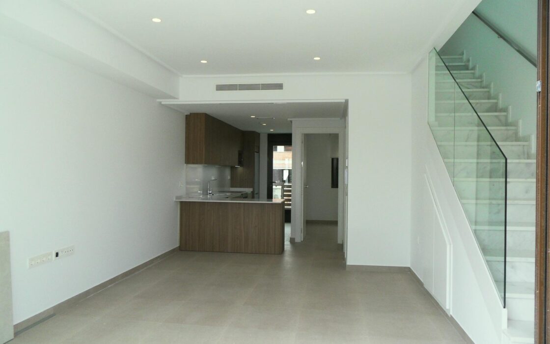 Дуплекс в Пилар-де-ла-Орадада у моря, 3 спальни, солярий