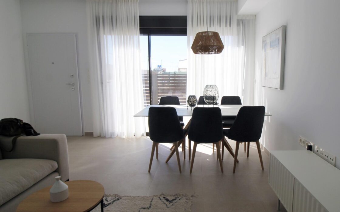 Дуплекс в Пилар-де-ла-Орадада у моря, 3 спальни, солярий