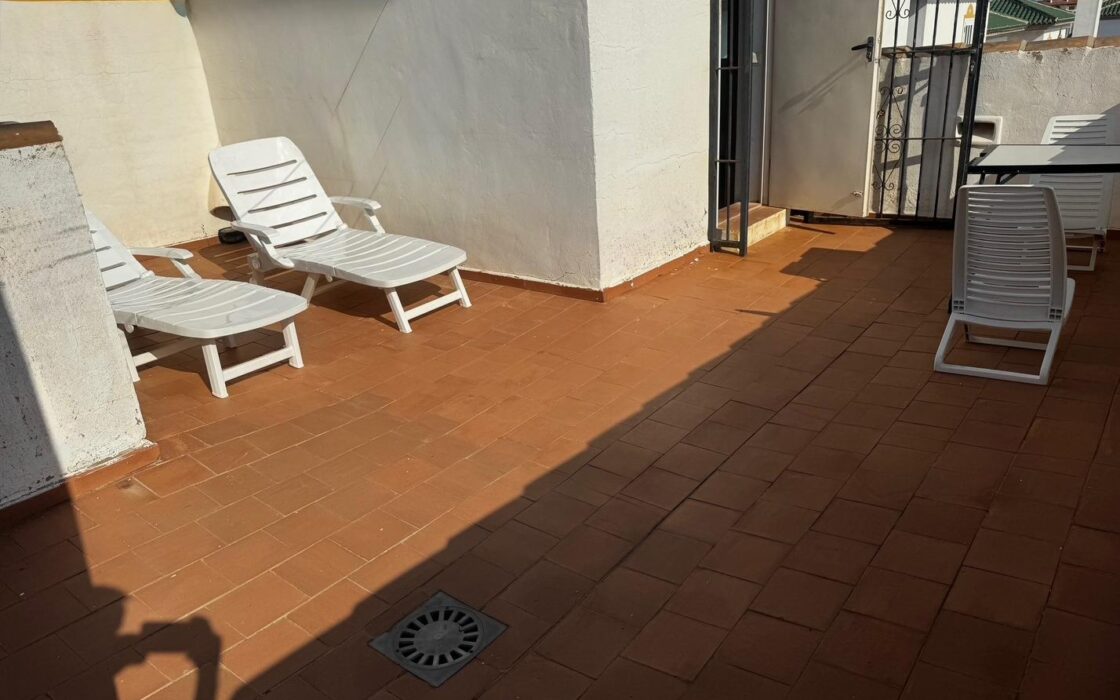 Апартаменты в Торревьехе 4 комнаты с террасой у моря