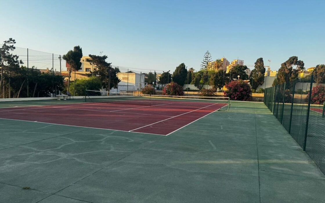 Апартаменты в Торревьехе 4 комнаты с террасой у моря