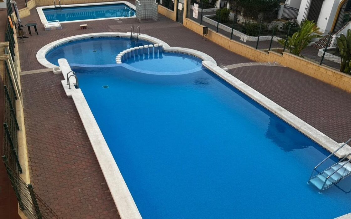 Апартаменты в Торревьехе 4 комнаты с террасой у моря