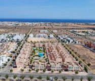 Дом в Пилар де ла Орадада 81 кв.м с террасой у моря