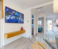 Дом в Пилар де ла Орадада 81 кв.м с террасой у моря