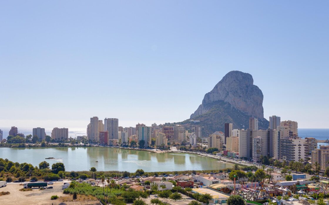 Простора квартира 105 кв.м з видом на море в Кальпе