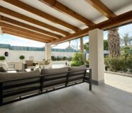 Отдельная вилла с бассейном в Сан-Хуан-де-Аликанте 360 кв.м