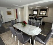 Отдельная вилла с бассейном в Сан-Хуан-де-Аликанте 360 кв.м