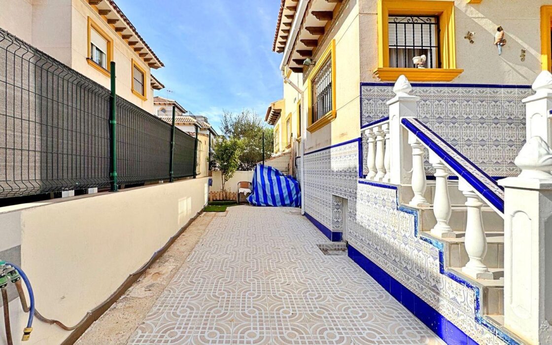 Будинок в Оріуела Коста 84 кв.м, 3 кімнати, 700 м до моря