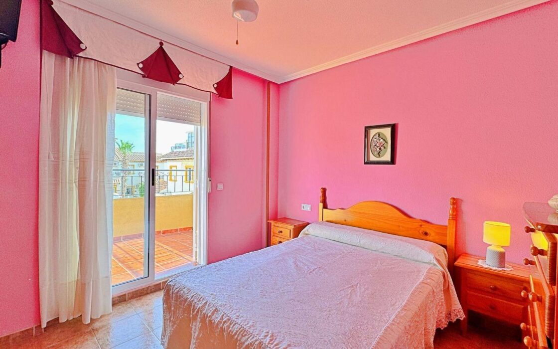 Будинок в Оріуела Коста 84 кв.м, 3 кімнати, 700 м до моря