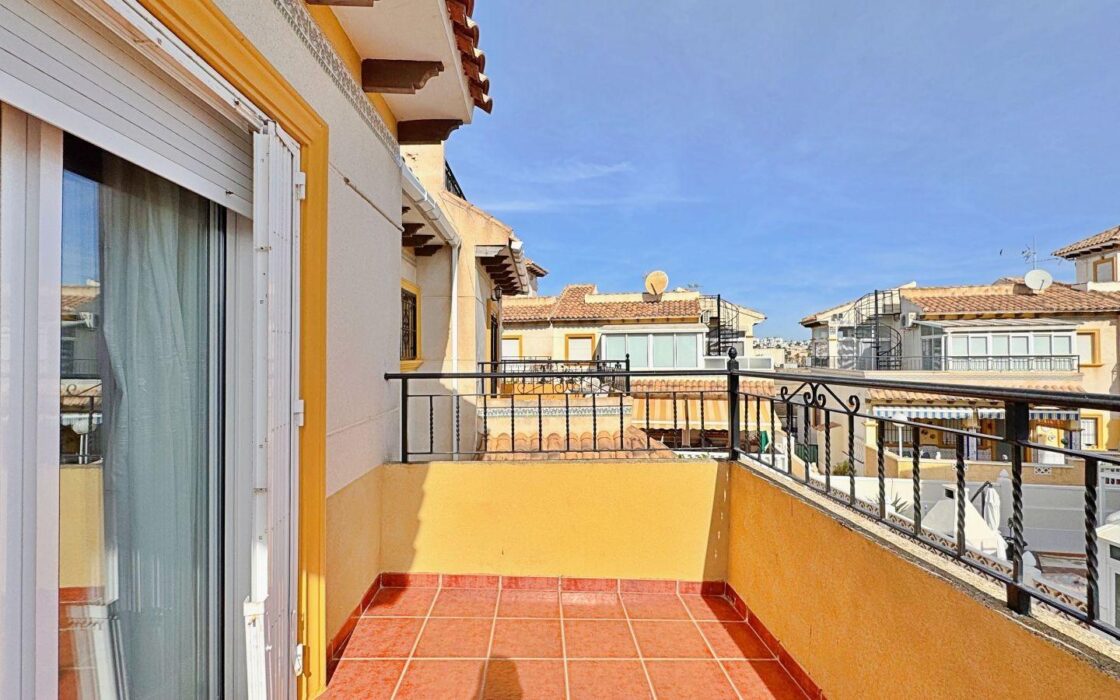 Будинок в Оріуела Коста 84 кв.м, 3 кімнати, 700 м до моря