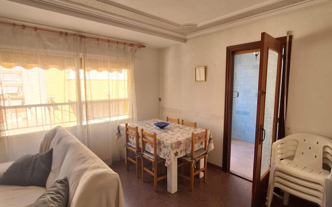 Апартаменты в Торревьехе 68 кв.м с террасой у моря