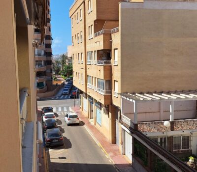 Апартаменти в Торрев’єсі 68 кв.м з терасою біля моря