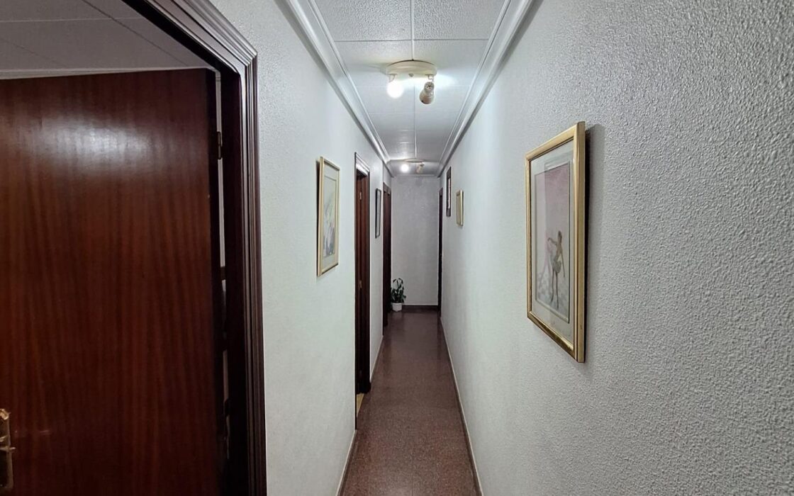 Апартаменты в Торревьехе 68 кв.м с террасой у моря