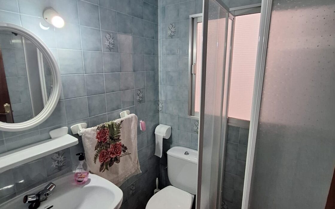 Апартаменты в Торревьехе 68 кв.м с террасой у моря