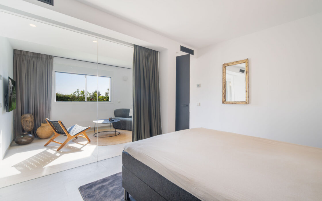 Пентхаус 267 кв.м з терасою та видами на море в Нуэва Андалусія