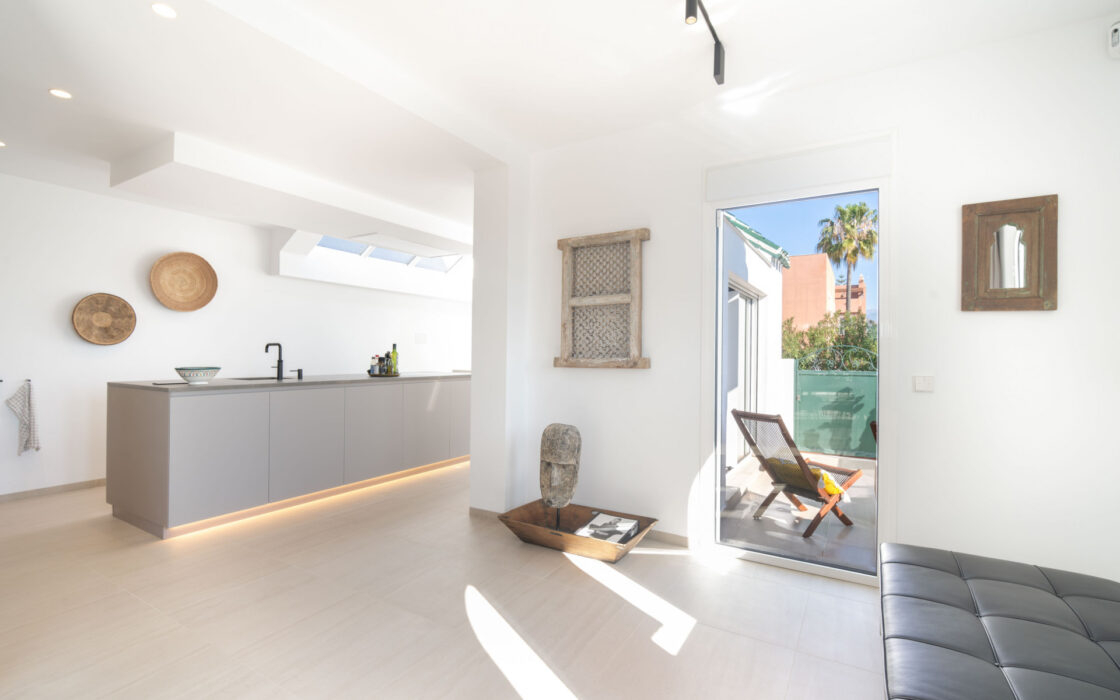 Пентхаус 267 кв.м з терасою та видами на море в Нуэва Андалусія