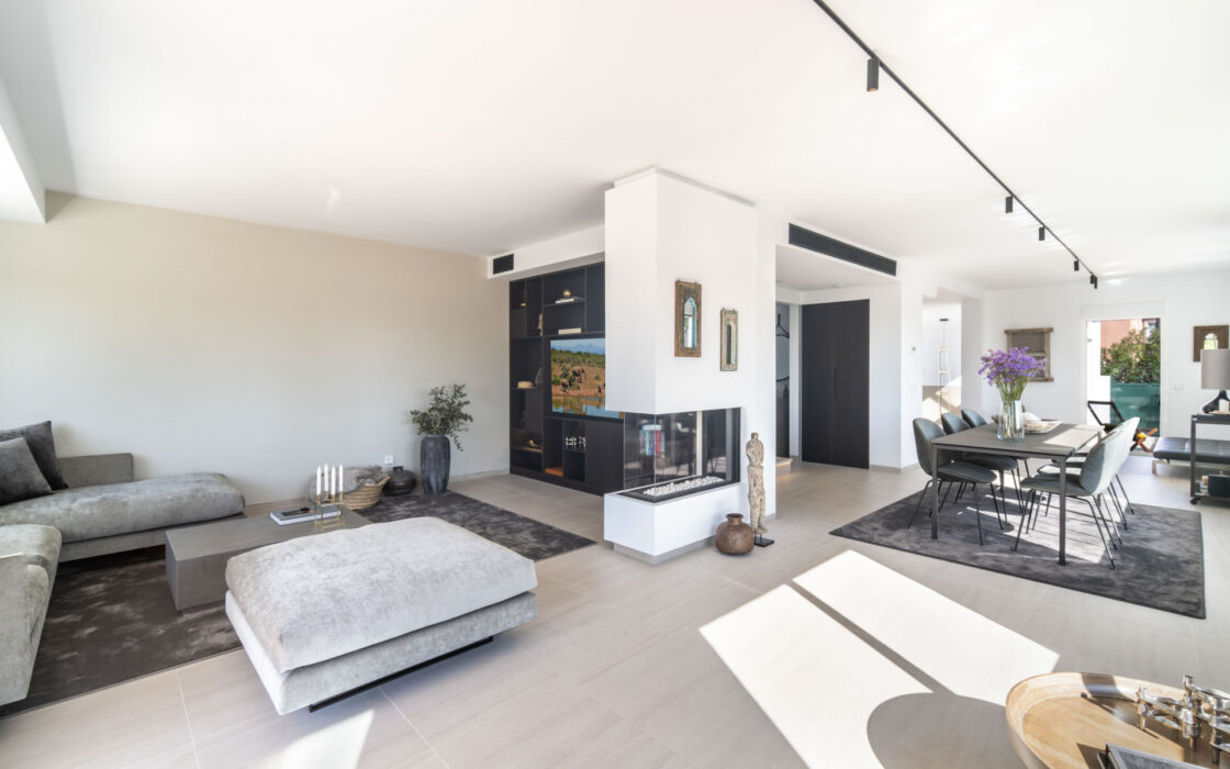 Пентхаус 267 кв.м з терасою та видами на море в Нуэва Андалусія