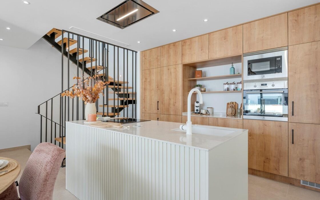 Вілла в Долоресі, 76 кв.м, 4 кімнати, тераса, 12 км до моря